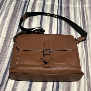 Coach Hudson messenger bag 💼 pre loved 🥰